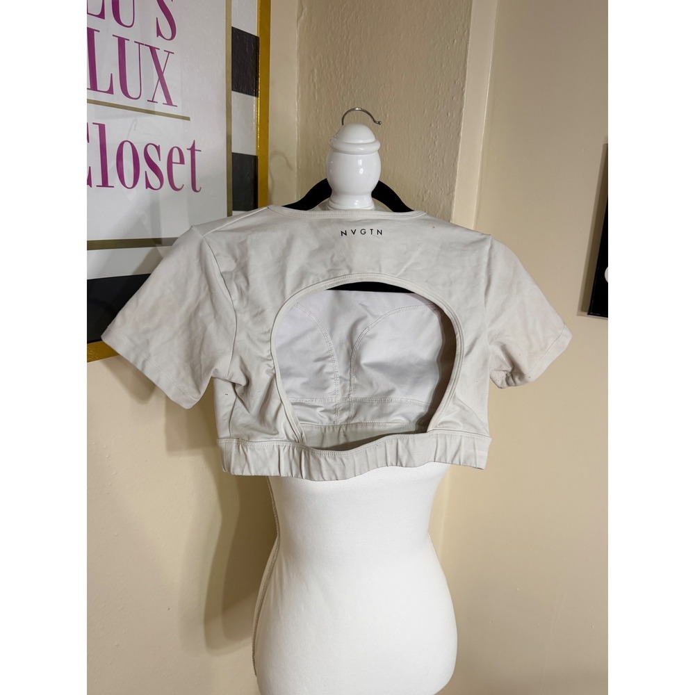 NVGTN Womens Open Back Crop Top Cream Short Sleeve Built In Bra Large L - Picture 2 of 3